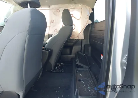 2016 Toyota Tacoma Sr z USA, uszkodzony, nr VIN 5TFRX5GN5GX065865